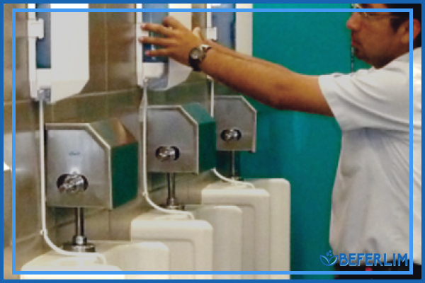 Categoría: Dispensadores de Urinarios y Aromatizantes